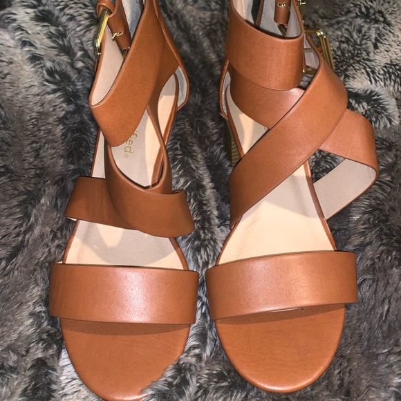 Tan Heeled Sandals - Picture 2 of 4